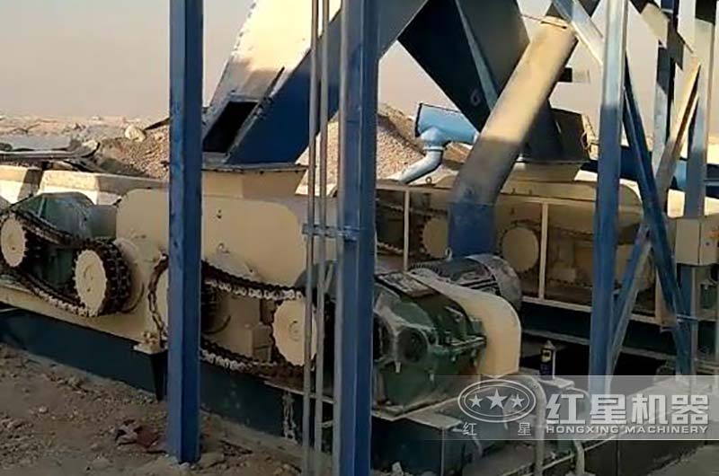 齒輥破碎機(jī)處理煤炭現(xiàn)場 齒輥破碎機(jī)處理煤炭現(xiàn)場