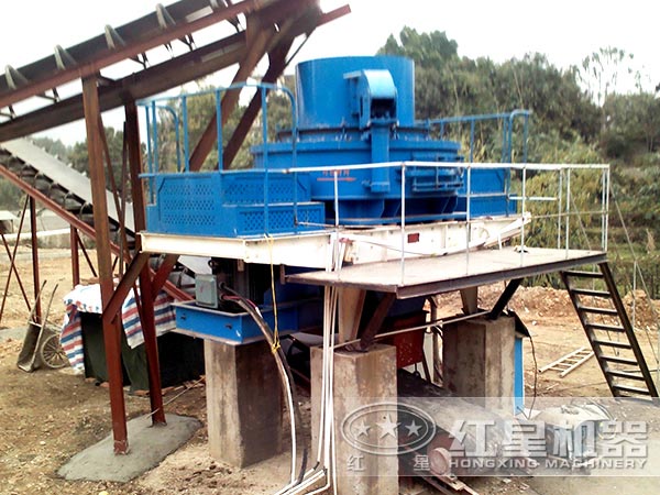 制砂生產(chǎn)現(xiàn)場 制砂生產(chǎn)現(xiàn)場