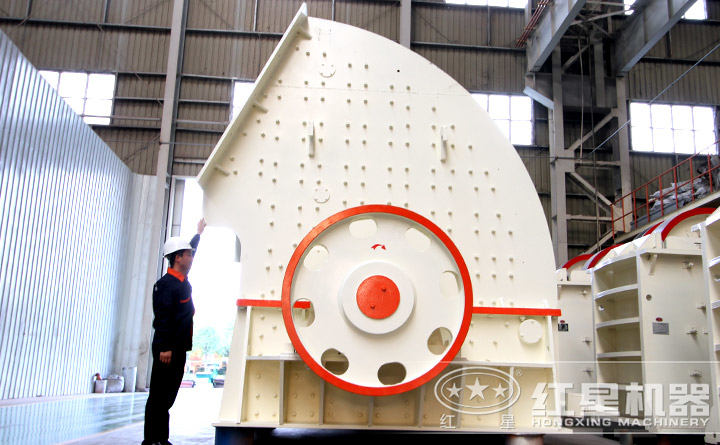 石灰石錘式破碎機(jī) 石灰石錘式破碎機(jī)