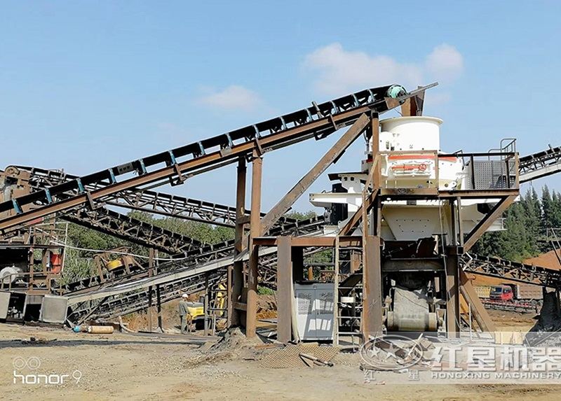 制砂機(jī)現(xiàn)場 制砂機(jī)現(xiàn)場