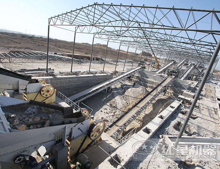 大型砂石生產線現(xiàn)場圖 大型砂石生產線現(xiàn)場圖