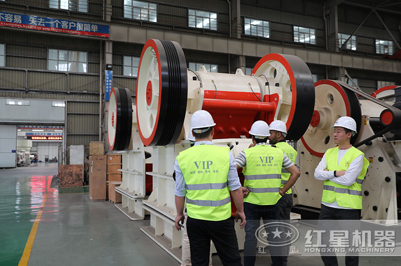客戶(hù)來(lái)廠考察制砂生產(chǎn)線(xiàn)設(shè)備 客戶(hù)來(lái)廠考察制砂生產(chǎn)線(xiàn)設(shè)備