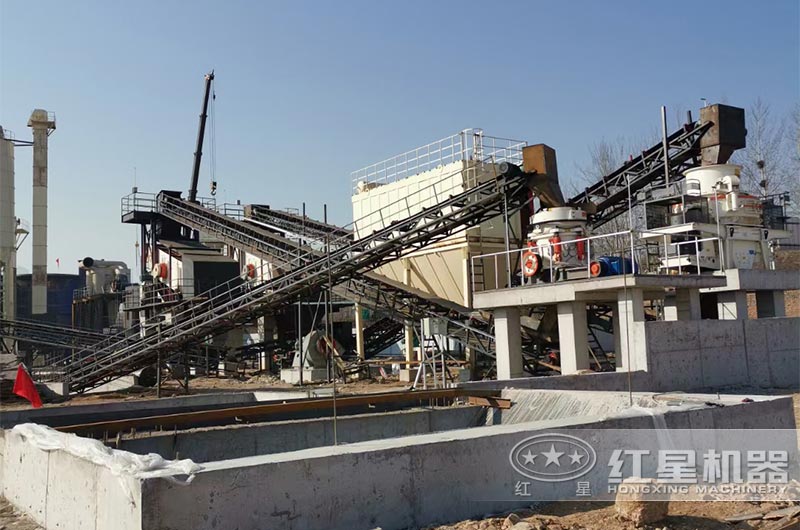 多缸圓錐破和沖擊式破碎機(jī)合作現(xiàn)場 多缸圓錐破和沖擊式破碎機(jī)合作現(xiàn)場