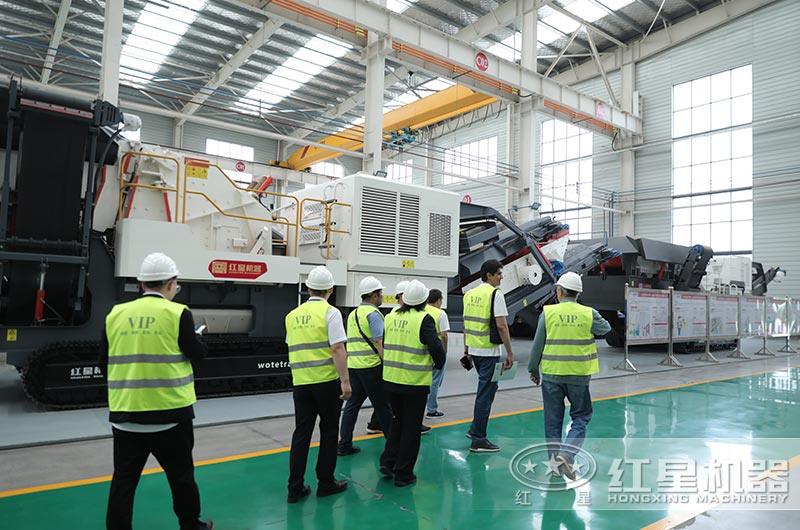 移動(dòng)破碎站常見類型，移動(dòng)破碎機(jī)生產(chǎn)廠家