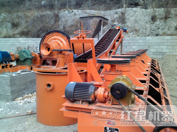 攪拌桶現(xiàn)場(chǎng)作業(yè) 攪拌桶現(xiàn)場(chǎng)作業(yè)