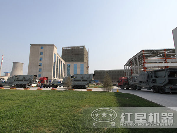 100tph小型移動顎式破碎站發(fā)貨 100tph小型移動顎式破碎站發(fā)貨