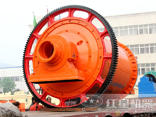 準備發(fā)貨的球磨機 準備發(fā)貨的球磨機