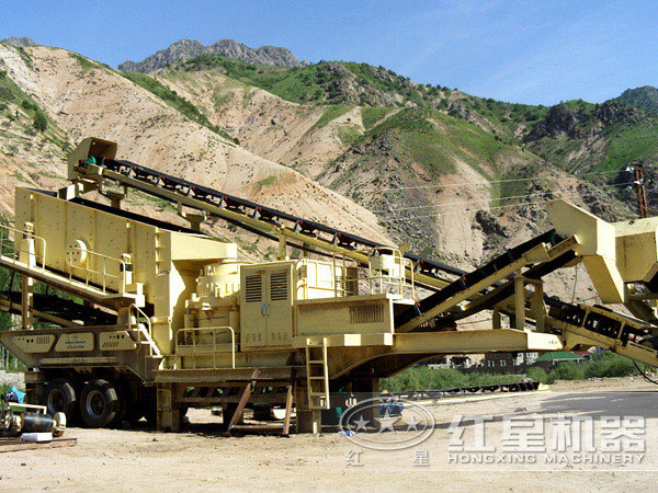 流動(dòng)圓錐磕石機(jī)生產(chǎn)現(xiàn)場(chǎng) 流動(dòng)圓錐磕石機(jī)生產(chǎn)現(xiàn)場(chǎng)