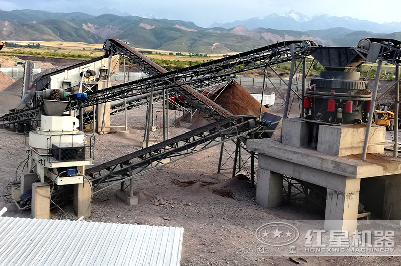 沙石生產(chǎn)現(xiàn)場(chǎng) 沙石生產(chǎn)現(xiàn)場(chǎng)