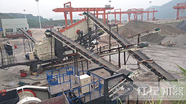 破碎建筑垃圾的反擊破移動碎石機 破碎建筑垃圾的反擊破移動碎石機