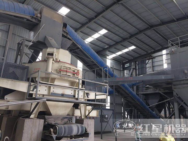 花崗巖制砂機(jī)生產(chǎn)現(xiàn)場 花崗巖制砂機(jī)生產(chǎn)現(xiàn)場