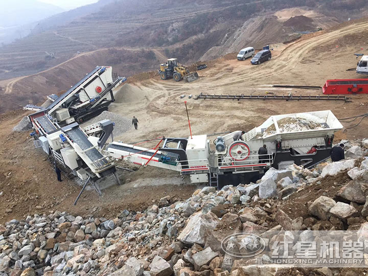 流動碎石機現(xiàn)場 流動碎石機現(xiàn)場