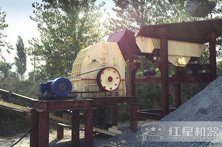 PCZ型重錘式破碎機客戶現(xiàn)場 PCZ型重錘式破碎機客戶現(xiàn)場