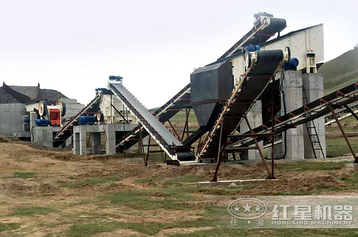 破碎機(jī)作業(yè)現(xiàn)場 破碎機(jī)作業(yè)現(xiàn)場