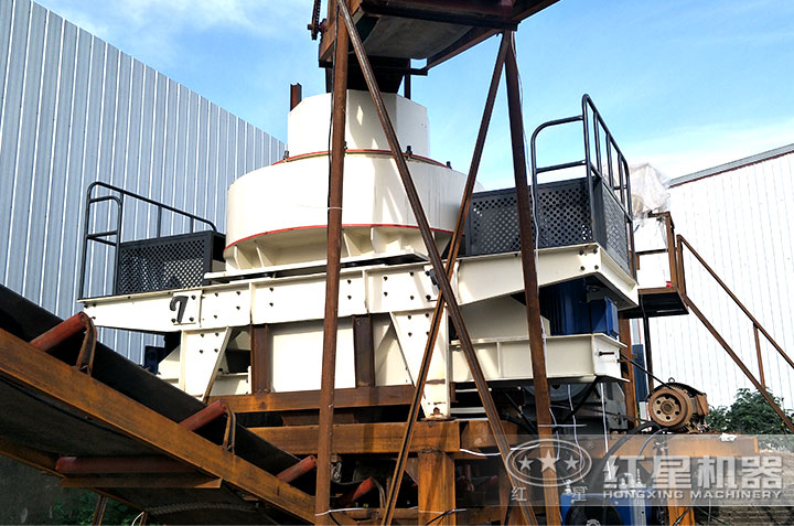 石英砂制砂機作業(yè)現(xiàn)場 石英砂制砂機作業(yè)現(xiàn)場