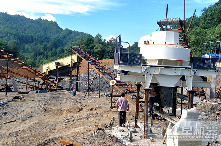 沖擊式制砂機現(xiàn)場作業(yè)圖 沖擊式制砂機現(xiàn)場作業(yè)圖