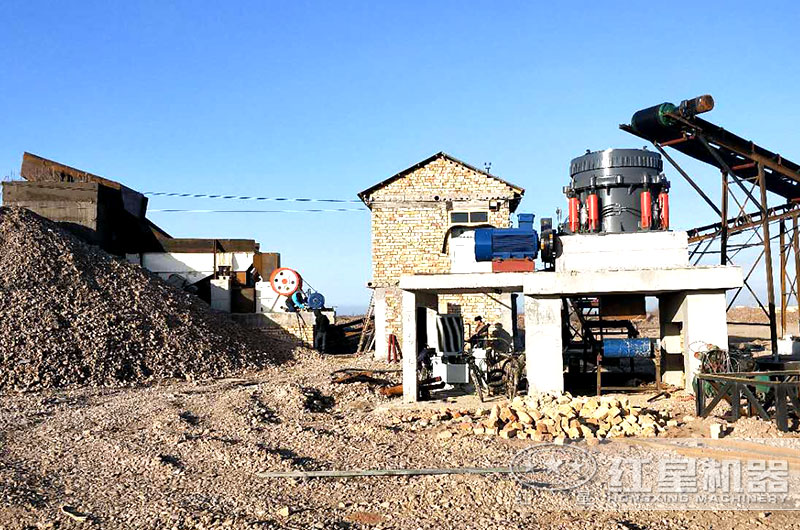 煤矸石制砂現(xiàn)場(chǎng) 煤矸石制砂現(xiàn)場(chǎng)