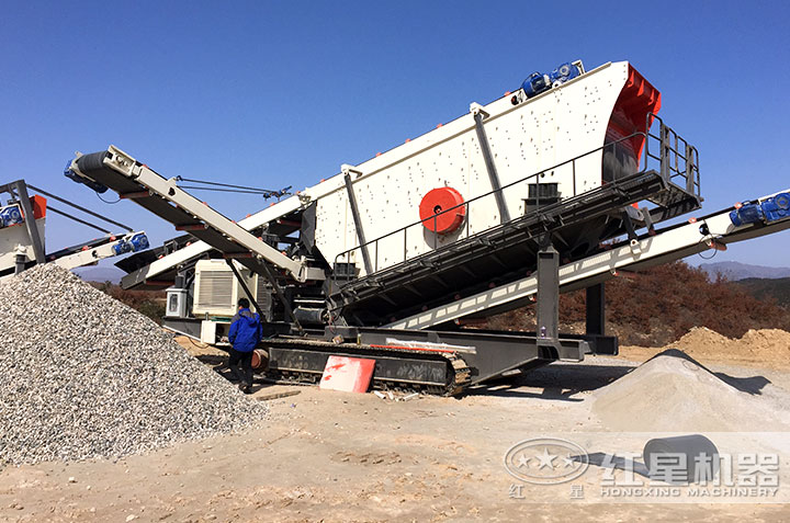 移動(dòng)制砂機(jī)作業(yè)現(xiàn)場 移動(dòng)制砂機(jī)作業(yè)現(xiàn)場