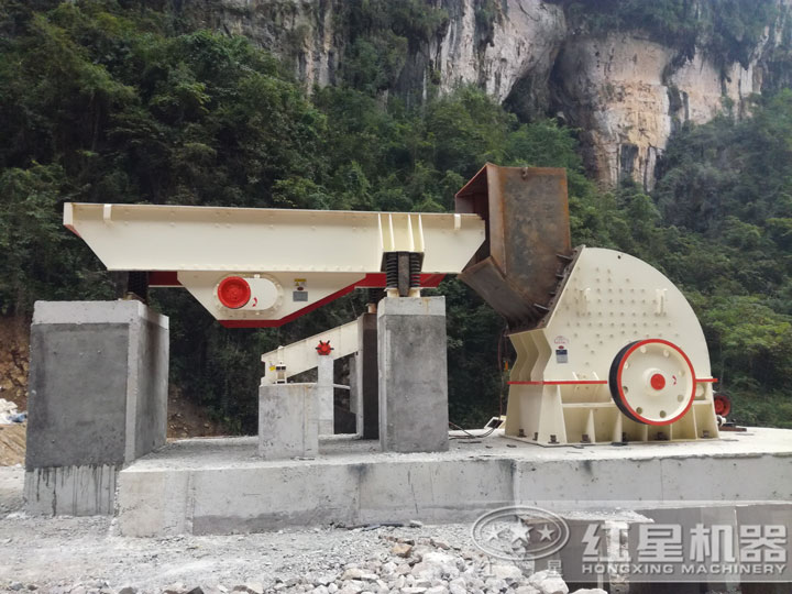 錘式破碎機(jī)用戶生產(chǎn)現(xiàn)場(chǎng) 錘式破碎機(jī)用戶生產(chǎn)現(xiàn)場(chǎng)