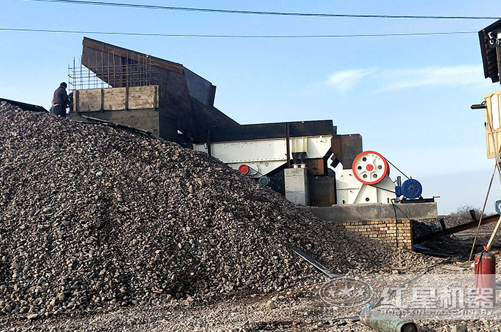 顎式破碎機現場物料圖 顎式破碎機現場物料圖
