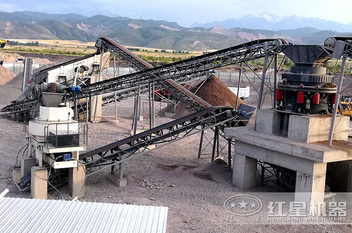 風(fēng)化砂制砂機(jī)作業(yè)現(xiàn)場(chǎng) 風(fēng)化砂制砂機(jī)作業(yè)現(xiàn)場(chǎng)