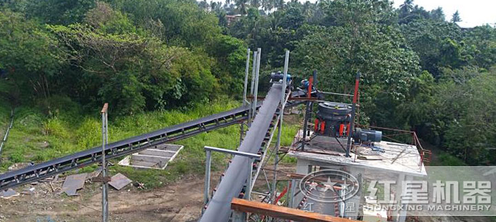 青石破碎現(xiàn)場(chǎng) 青石破碎現(xiàn)場(chǎng)