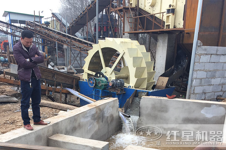 水洗砂機器作業(yè)現(xiàn)場 水洗砂機器作業(yè)現(xiàn)場