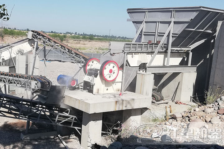 CJ系列歐版顎式破碎機(jī)現(xiàn)場(chǎng) CJ系列歐版顎式破碎機(jī)現(xiàn)場(chǎng)