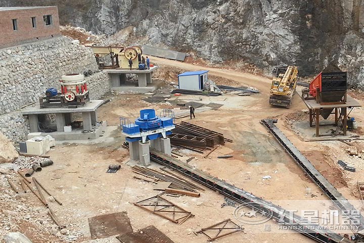 沙石生產(chǎn)線(xiàn)現(xiàn)場(chǎng) 沙石生產(chǎn)線(xiàn)現(xiàn)場(chǎng)
