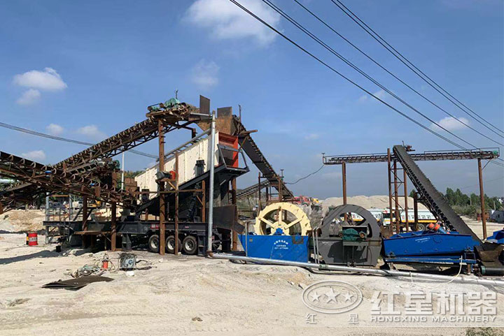 移動制砂機(jī)作業(yè)現(xiàn)場 移動制砂機(jī)作業(yè)現(xiàn)場