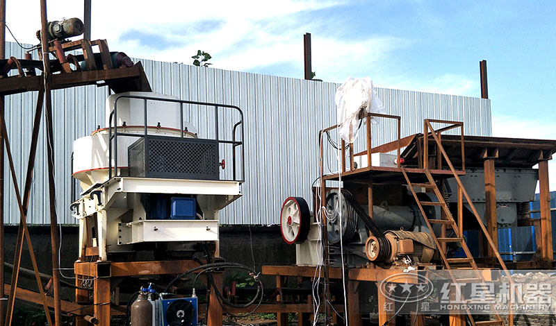 小型碎石制砂生產(chǎn)線現(xiàn)場 小型碎石制砂生產(chǎn)線現(xiàn)場