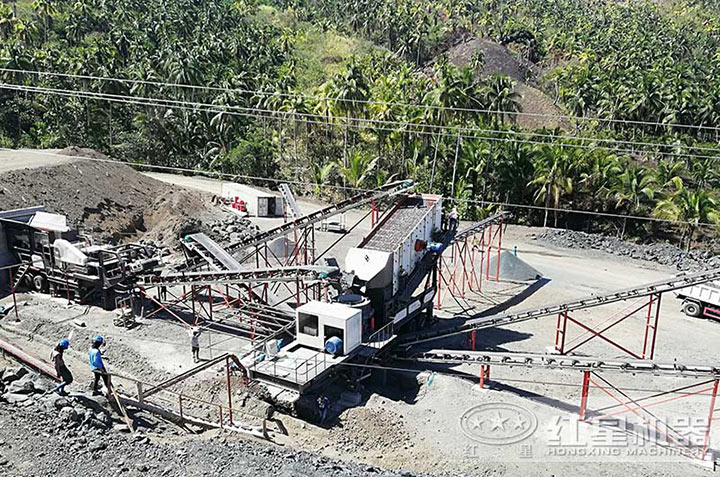 移動式圓錐破生產(chǎn)現(xiàn)場 移動式圓錐破生產(chǎn)現(xiàn)場