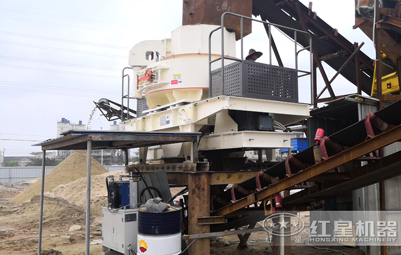 新型制砂機作業(yè)現(xiàn)場 新型制砂機作業(yè)現(xiàn)場