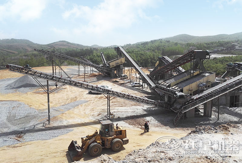 大型石子加工廠現(xiàn)場 大型石子加工廠現(xiàn)場