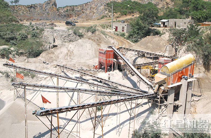 機(jī)制砂生產(chǎn)現(xiàn)場 機(jī)制砂生產(chǎn)現(xiàn)場