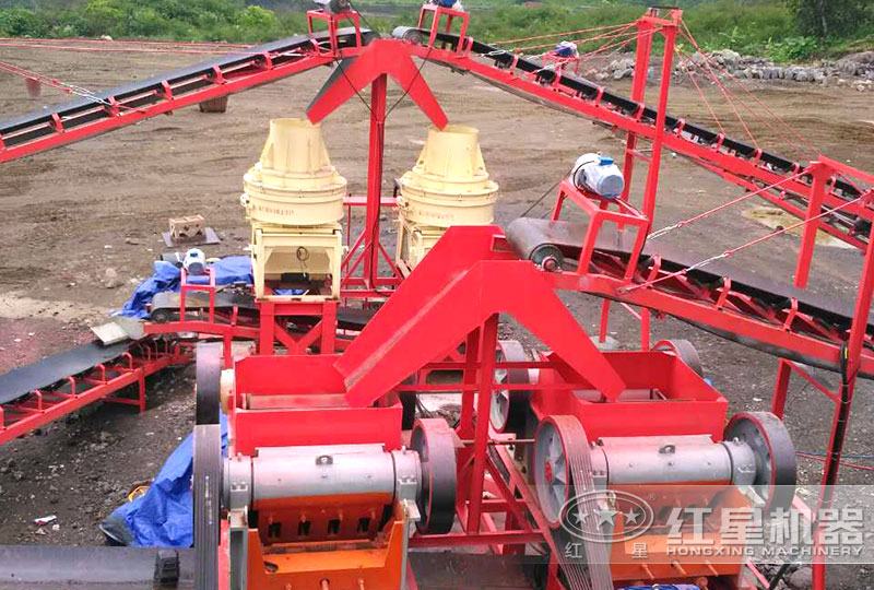 時產(chǎn)30噸制砂現(xiàn)場 時產(chǎn)30噸制砂現(xiàn)場