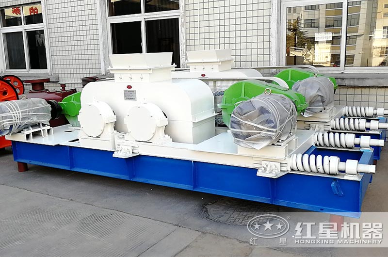 對輥式破碎機(jī) 對輥式破碎機(jī)