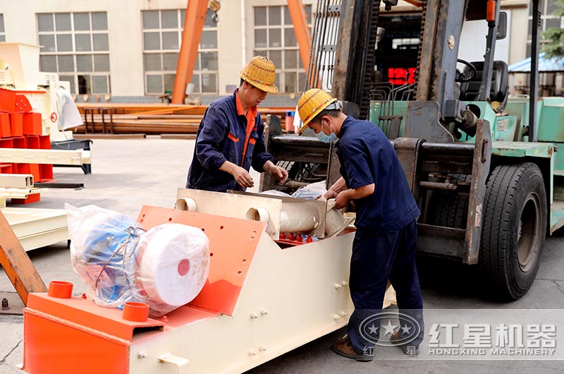 紅星對輥式破碎機(jī) 紅星對輥式破碎機(jī)