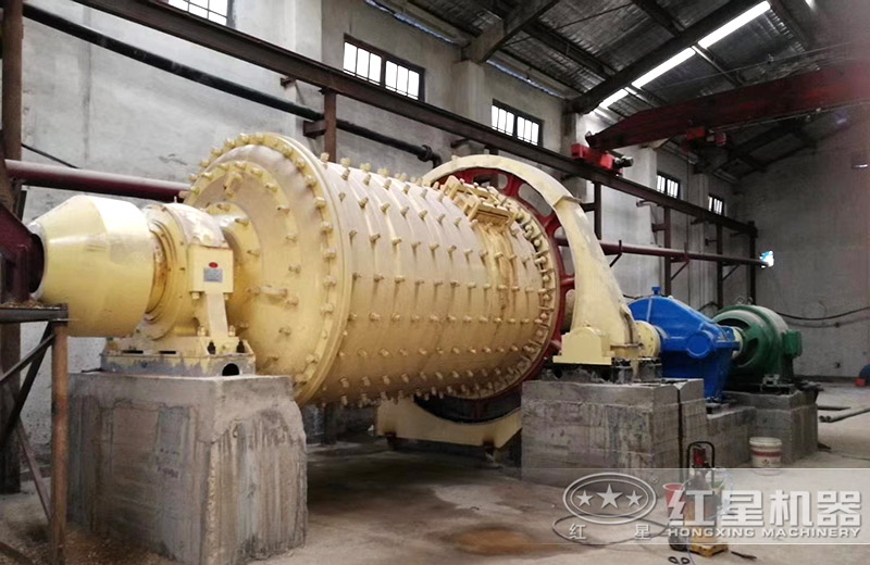 球磨機現(xiàn)場 球磨機現(xiàn)場