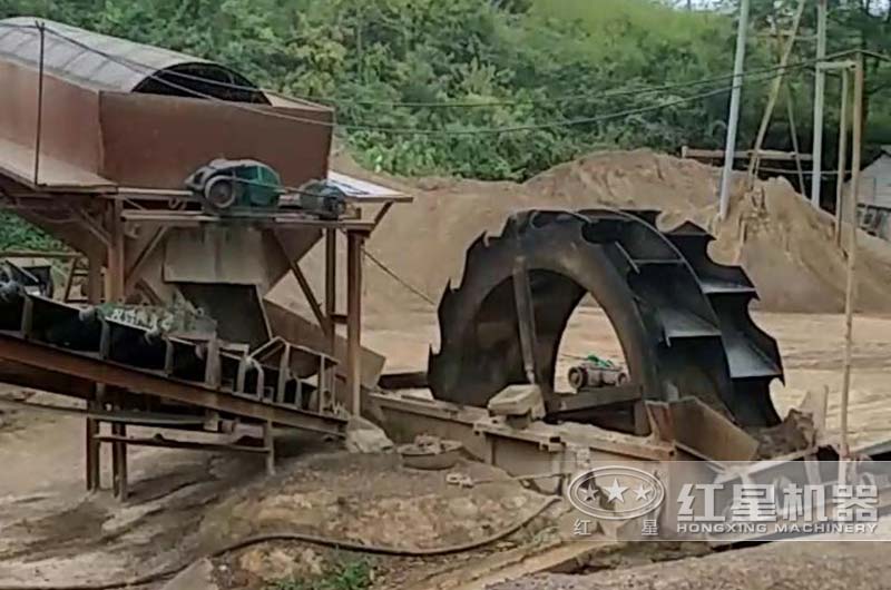 小型河卵石制砂現(xiàn)場(chǎng)實(shí)拍 小型河卵石制砂現(xiàn)場(chǎng)實(shí)拍