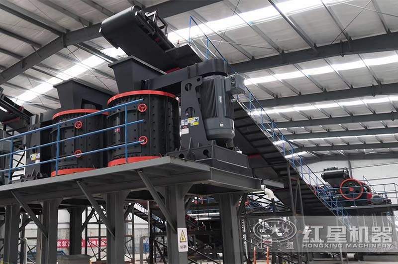 復(fù)合式制砂機(jī)現(xiàn)場 復(fù)合式制砂機(jī)現(xiàn)場