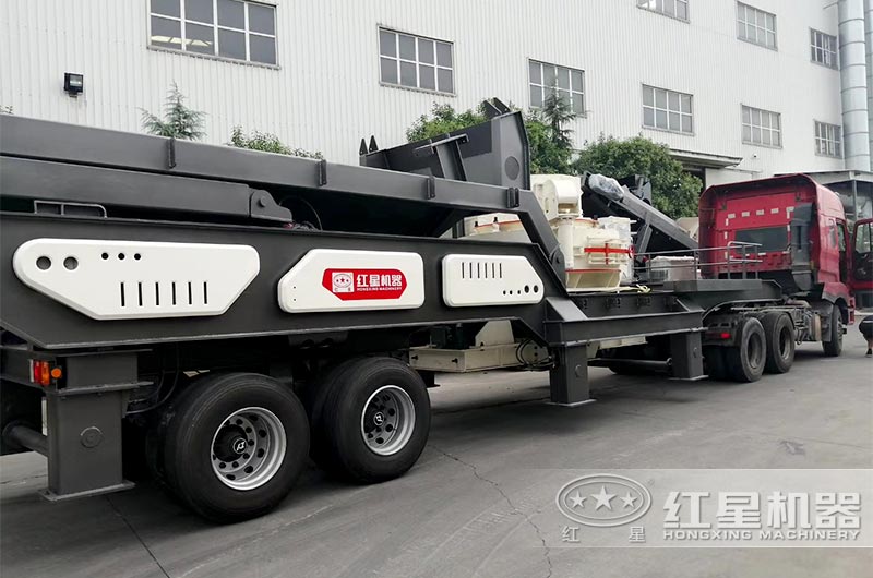 移動(dòng)式制砂機(jī)實(shí)拍 移動(dòng)式制砂機(jī)實(shí)拍