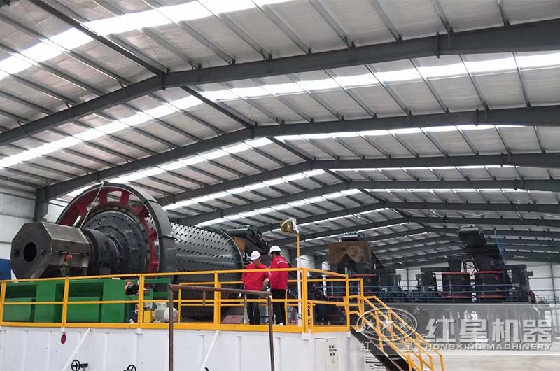 球磨機(jī)環(huán)保生產(chǎn)車間整潔明亮 球磨機(jī)環(huán)保生產(chǎn)車間整潔明亮